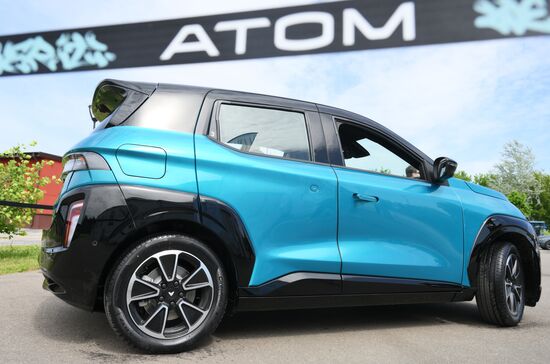 Тест-драйв электромобиля "Атом" 