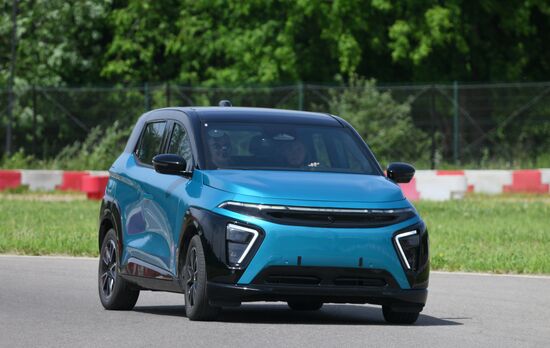 Тест-драйв электромобиля "Атом" 