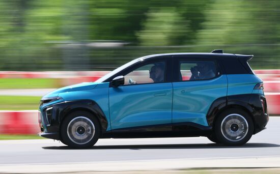 Тест-драйв электромобиля "Атом" 