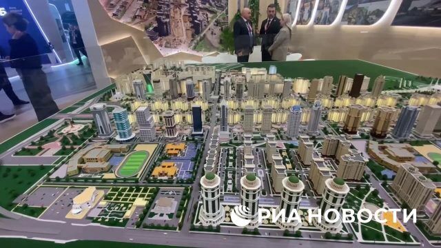 Макет района имени Путина в Грозном представили на Кавказском инвестиционном форуме