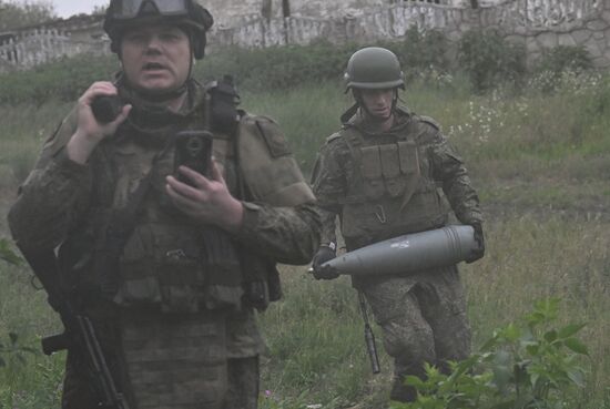 Боевая работа расчета пушки 2С5 "Гиацинт-С" группировки войск "Центр" на Красноармейском направлении СВО