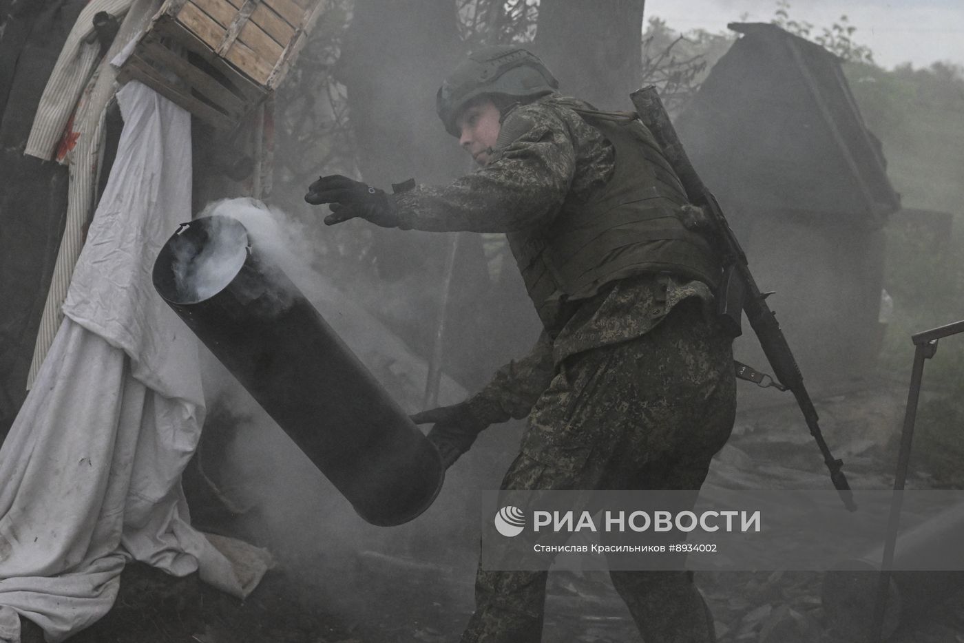 Боевая работа расчета пушки 2С5 "Гиацинт-С" группировки войск "Центр" на Красноармейском направлении СВО