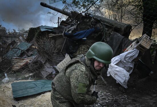 Боевая работа расчета пушки 2С5 "Гиацинт-С" группировки войск "Центр" на Красноармейском направлении СВО