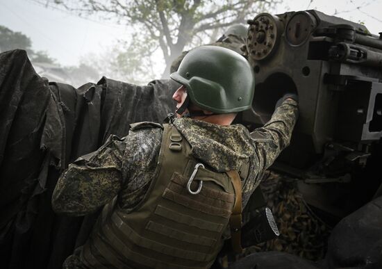 Боевая работа расчета пушки 2С5 "Гиацинт-С" группировки войск "Центр" на Красноармейском направлении СВО