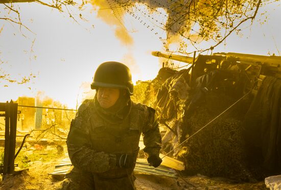 Боевая работа расчета пушки 2С5 "Гиацинт-С" группировки войск "Центр" на Красноармейском направлении СВО