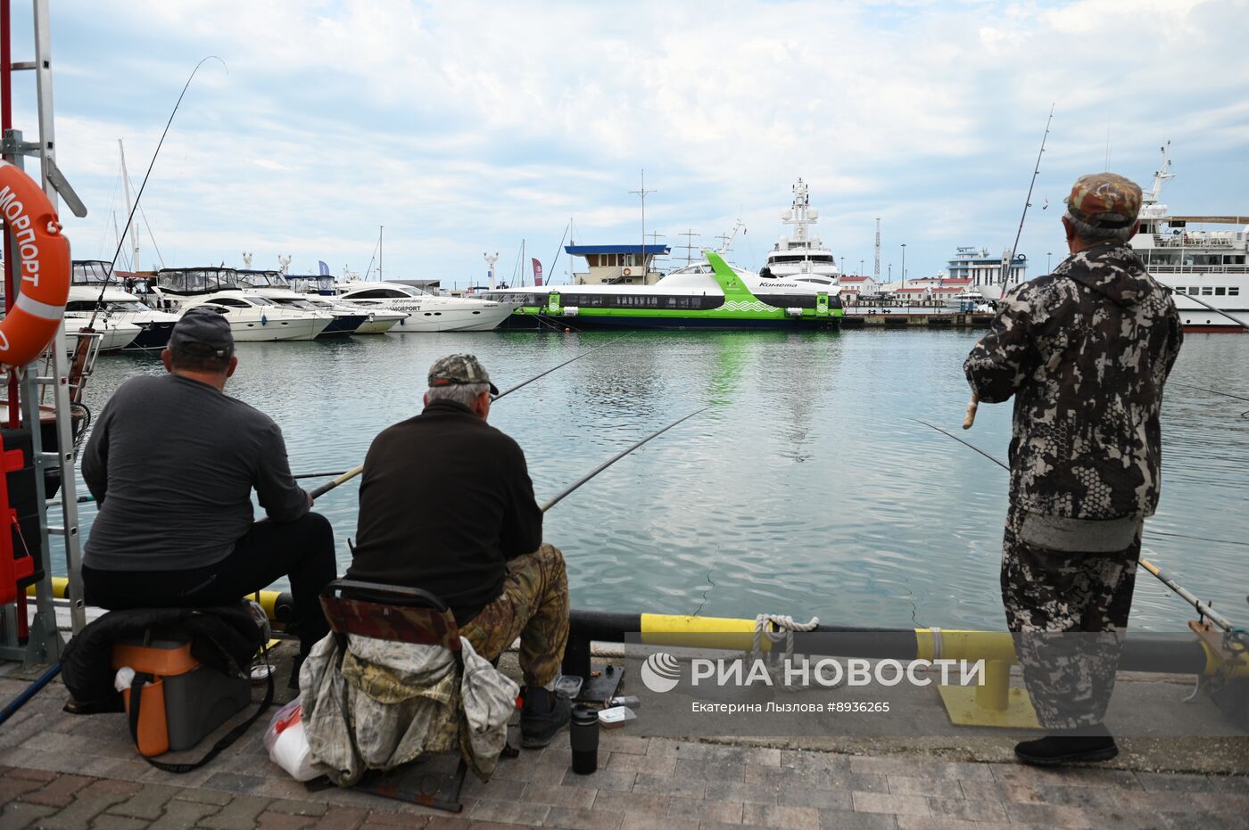 Первый рейс скоростного пассажирского судна "Космонавт Павел"