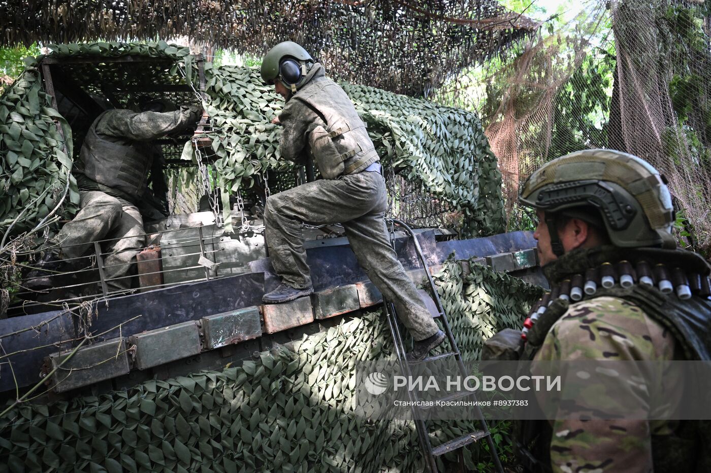 Боевая работы экипажа танка Т-80БВМ группировки войск "Центр" на Красноармейском направлении СВО