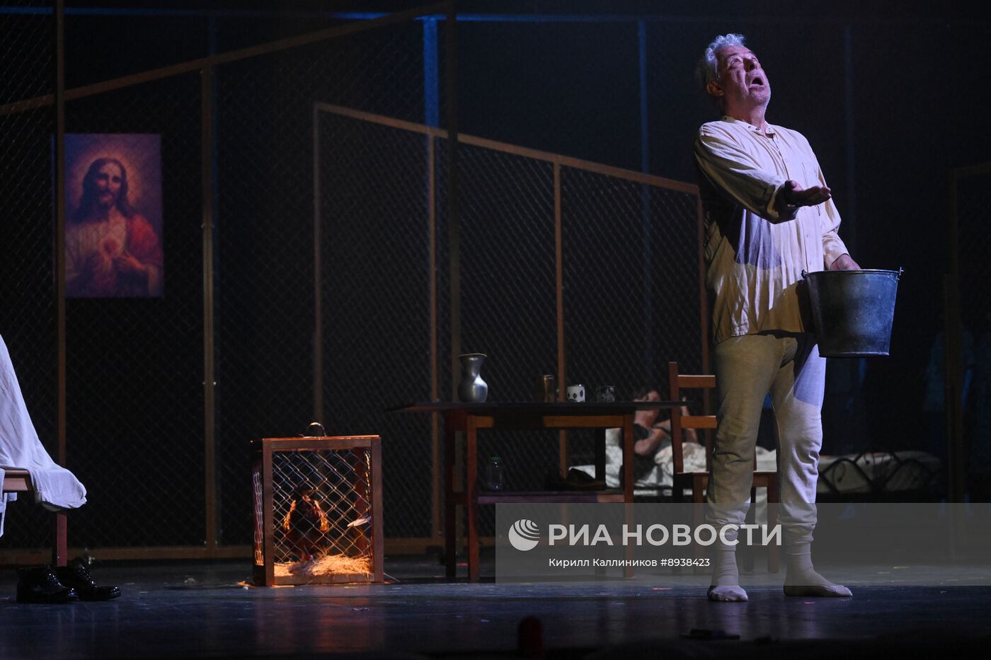 Спектакль "Полковнику никто не пишет"