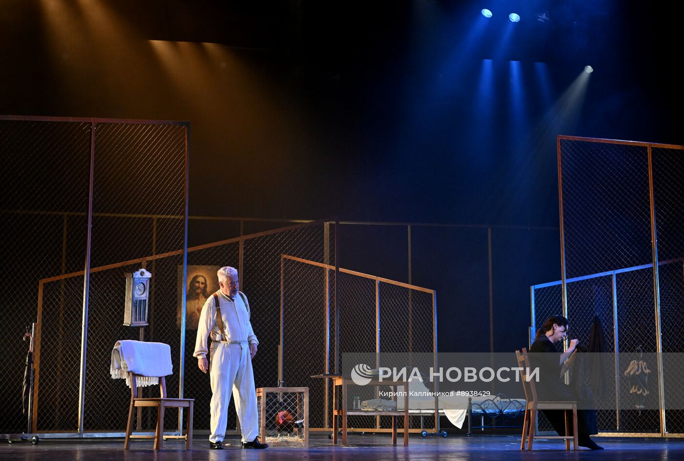 Спектакль "Полковнику никто не пишет"