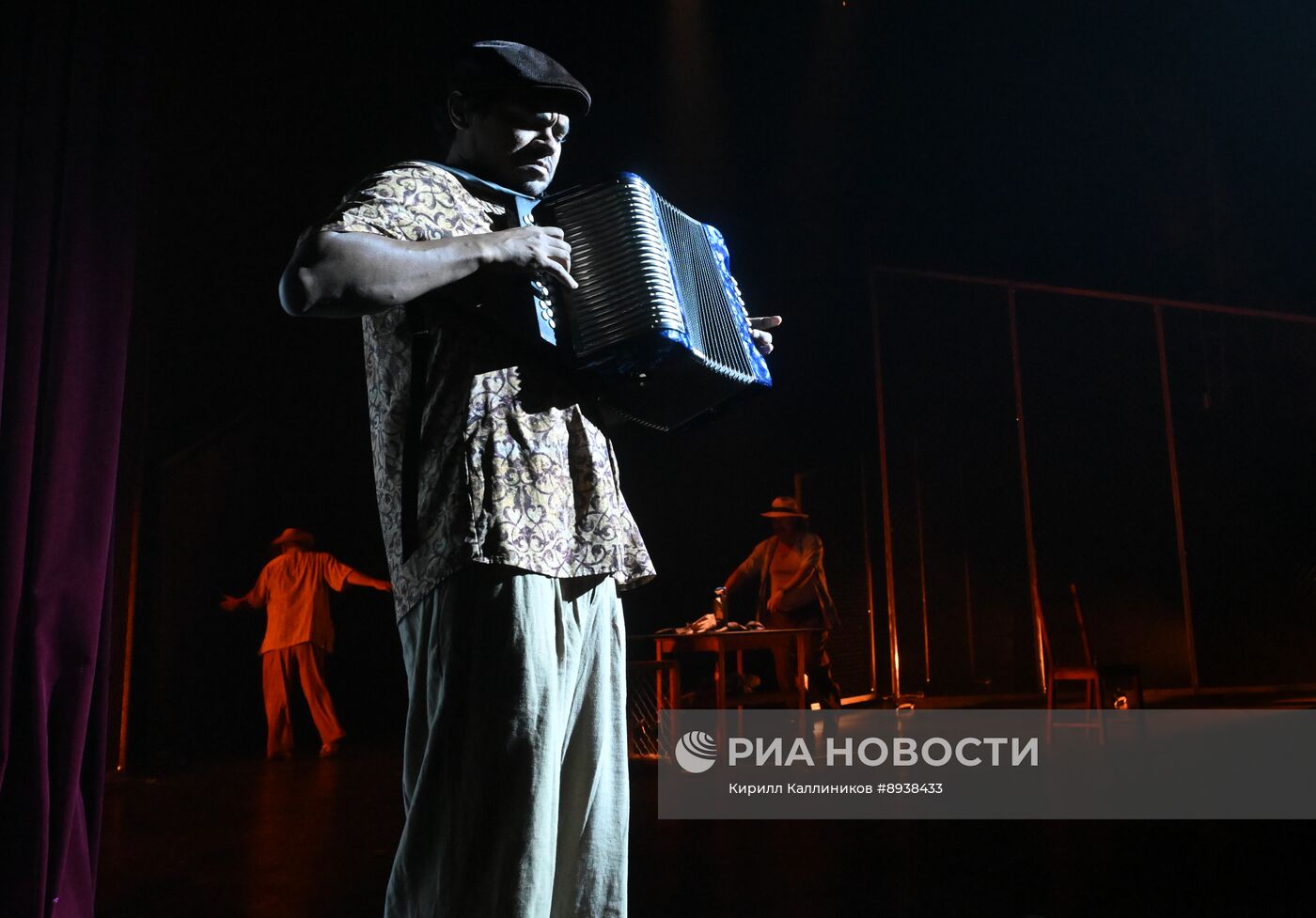 Спектакль "Полковнику никто не пишет"