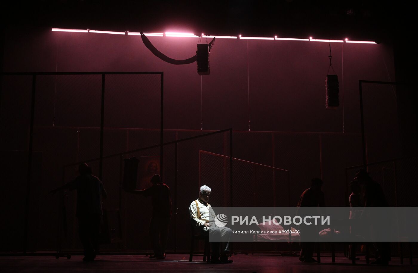 Спектакль "Полковнику никто не пишет"