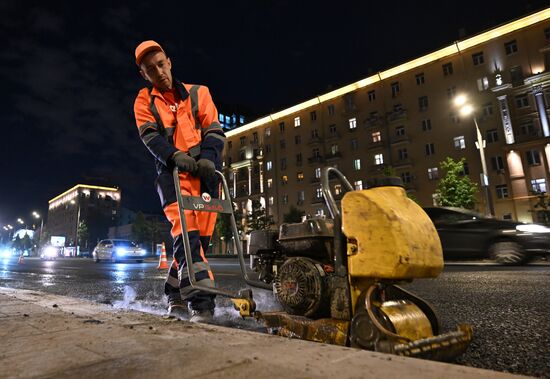 Замена асфальтового покрытия на Садовом кольце