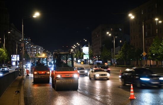 Замена асфальтового покрытия на Садовом кольце