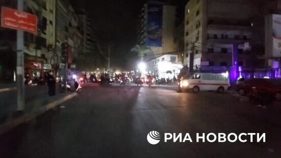 Видео корреспондента РИА Новости из Бейрута, снятое во время ударов Израиля по городу
