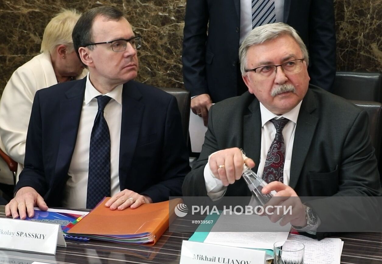 Встреча главы госкорпорации "Росатом" А. Лихачева и гендиректора МАГАТЭ Р. Гросси