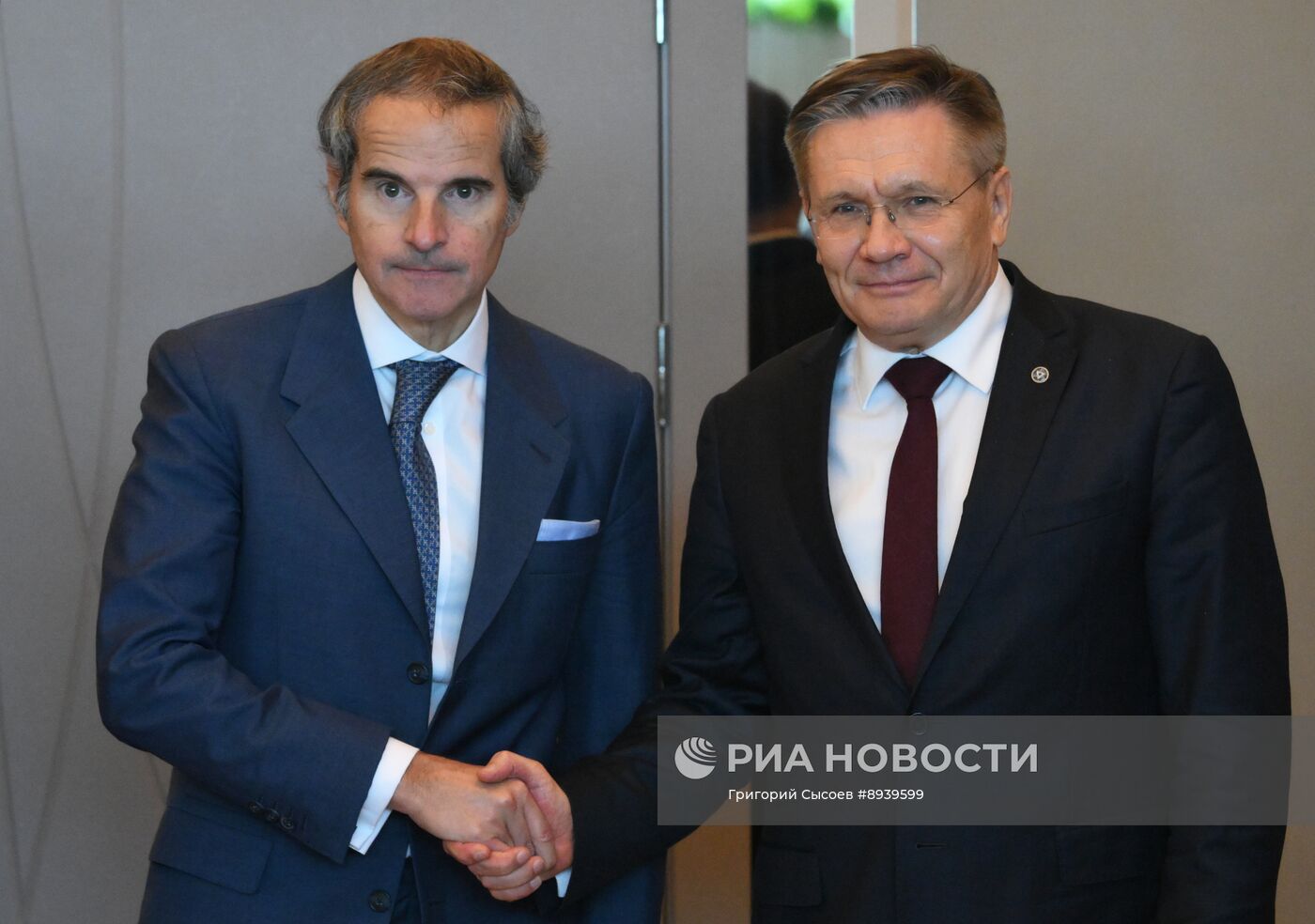 Встреча главы госкорпорации "Росатом" А. Лихачева и гендиректора МАГАТЭ Р. Гросси