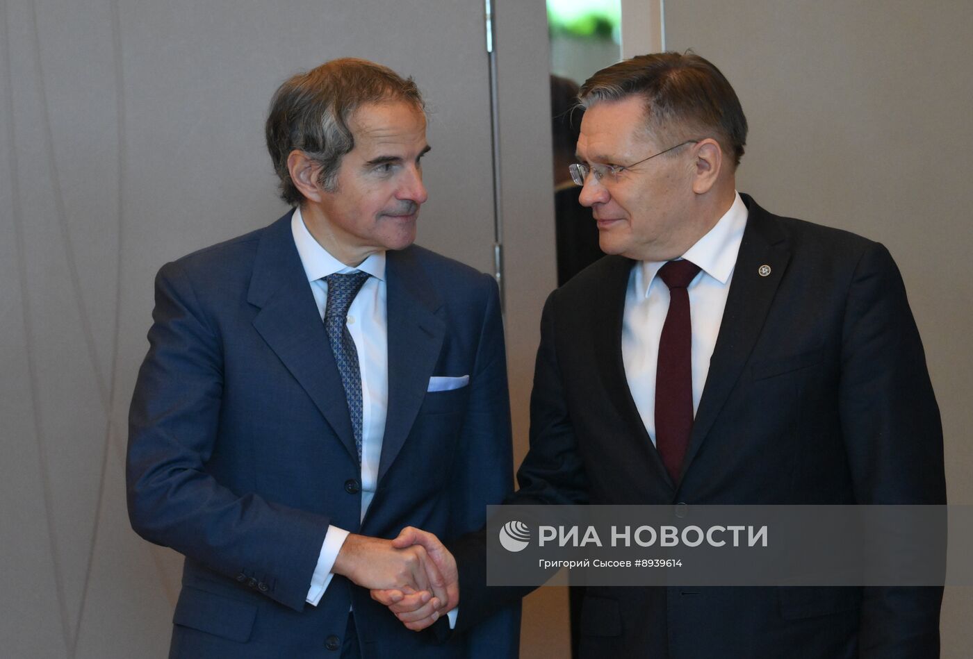 Встреча главы госкорпорации "Росатом" А. Лихачева и гендиректора МАГАТЭ Р. Гросси