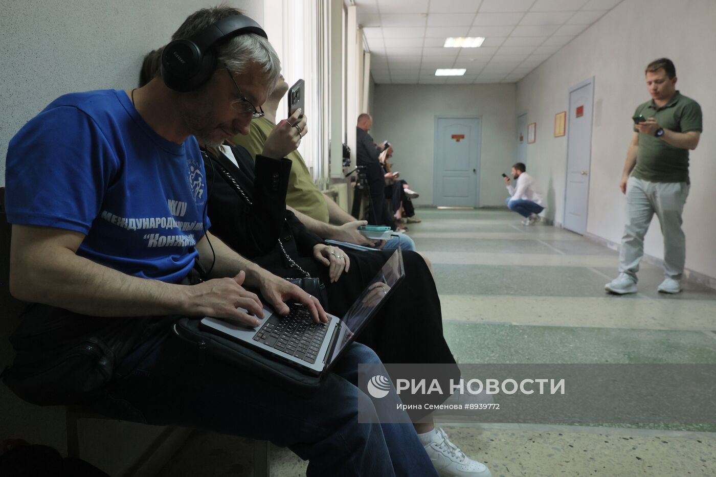 Заседание суда по делу редактора URA.RU Д. Аллаярова