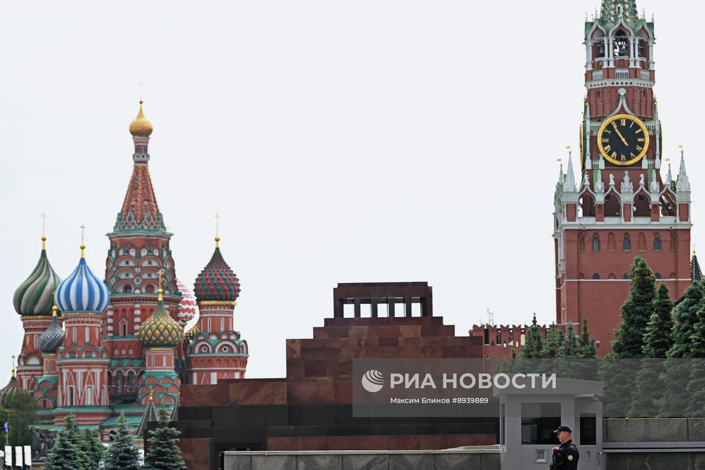 Мавзолей В. И. Ленина на Красной площади в Москве