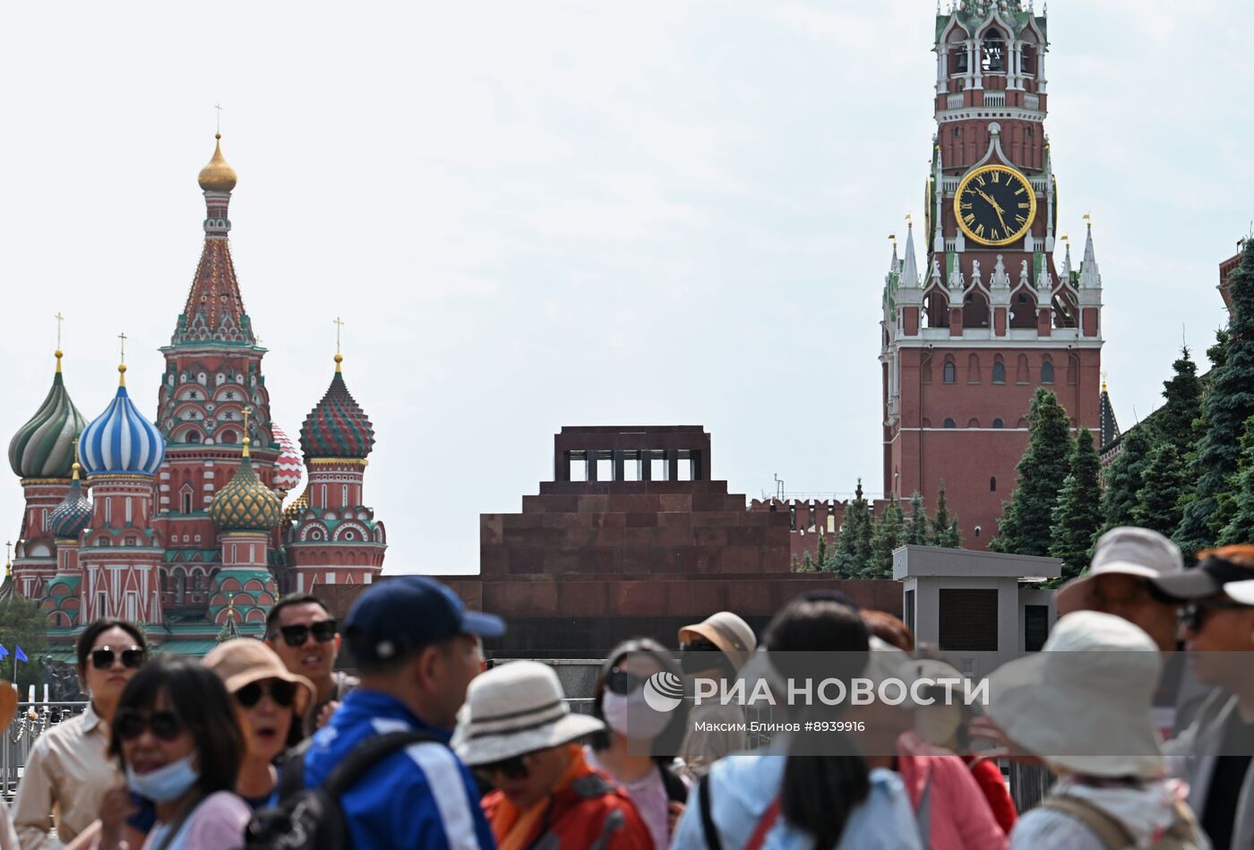 Мавзолей В. И. Ленина на Красной площади в Москве