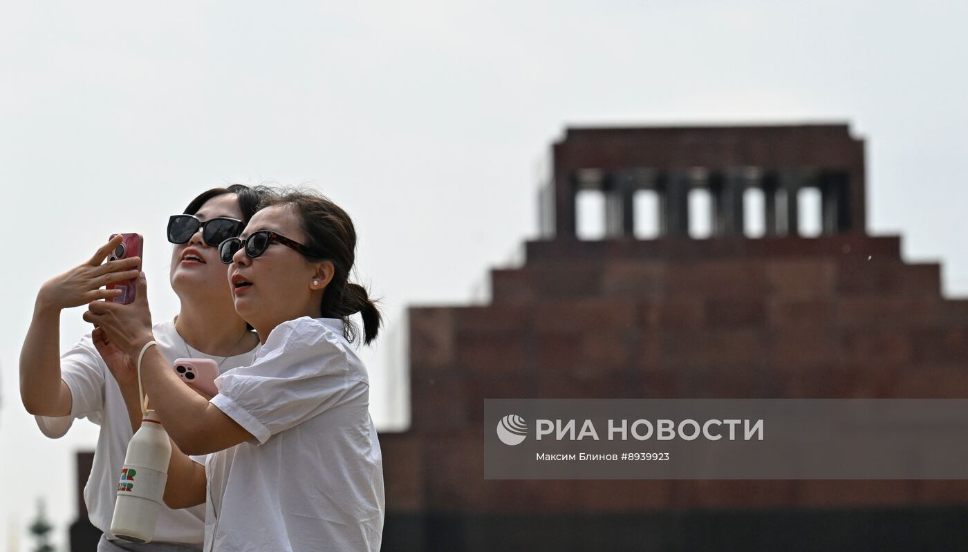 Мавзолей В. И. Ленина на Красной площади в Москве