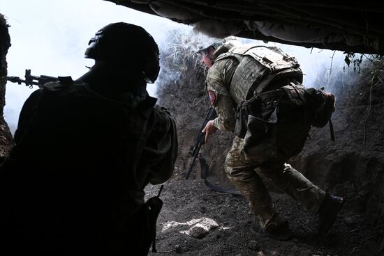 Подготовка штурмовых подразделений группировки войск "Центр" на полигоне в зоне СВО