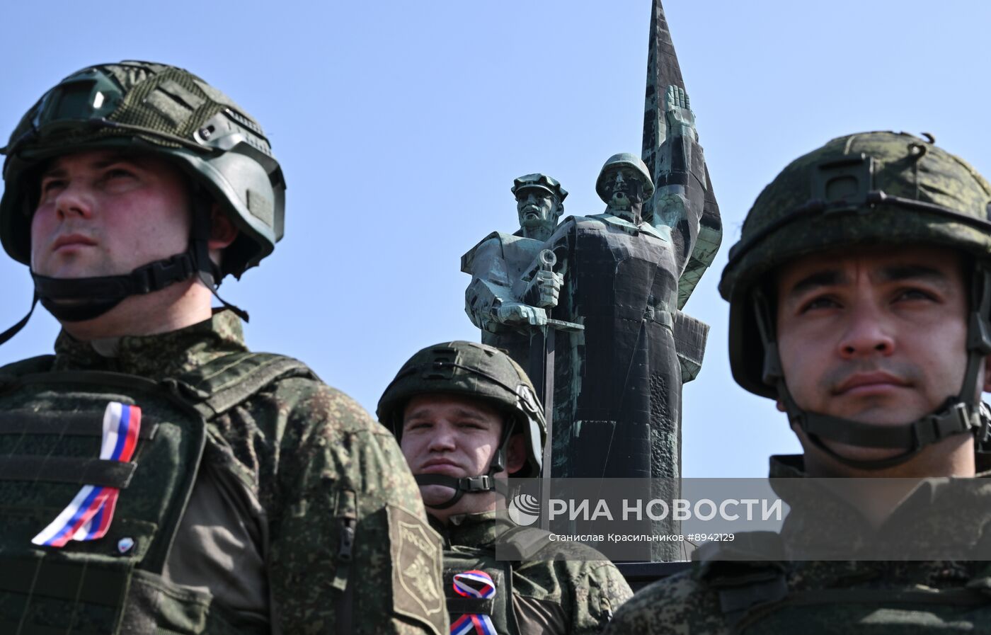 Награждение военных связистов группировки войск "Центр"