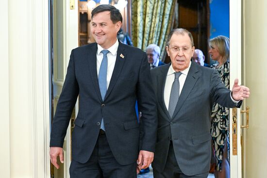 Встреча глав МИД РФ С. Лаврова и МИД Белоруссии М. Рыженкова