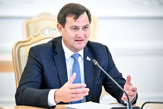 Встреча глав МИД РФ С. Лаврова и МИД Белоруссии М. Рыженкова