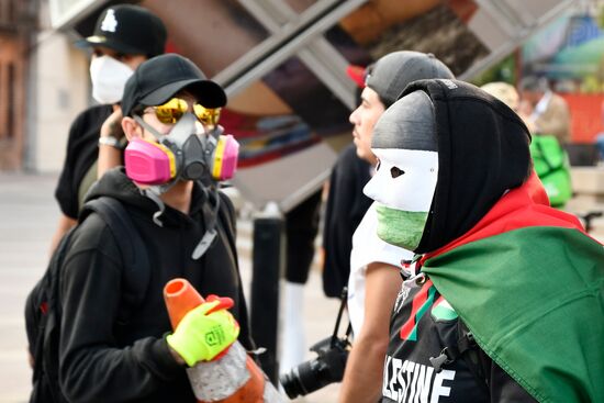 Акция протеста в Лос-Анджелесе