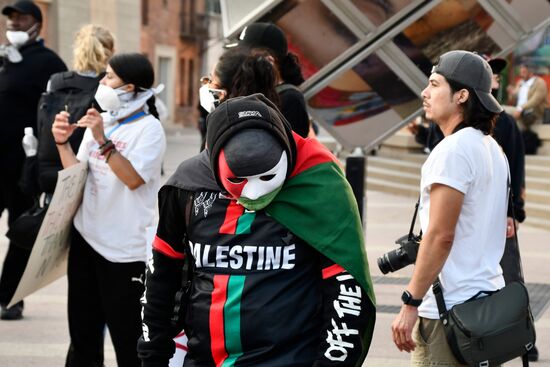 Акция протеста в Лос-Анджелесе