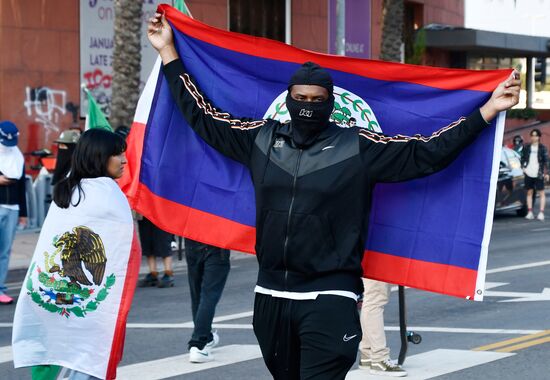 Акция протеста в Лос-Анджелесе