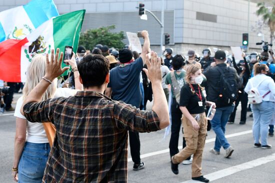 Акция протеста в Лос-Анджелесе