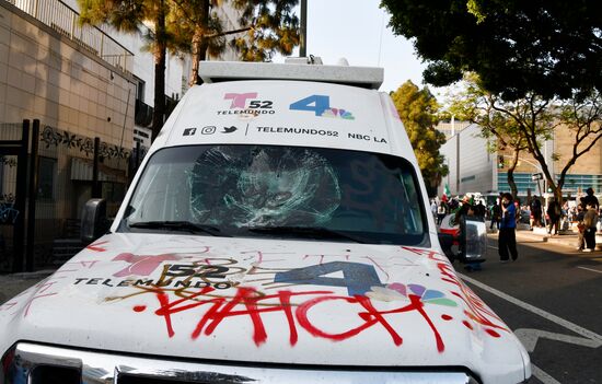 Акция протеста в Лос-Анджелесе