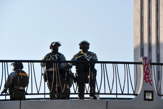 Акция протеста в Лос-Анджелесе