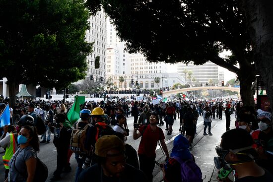 Акция протеста в Лос-Анджелесе