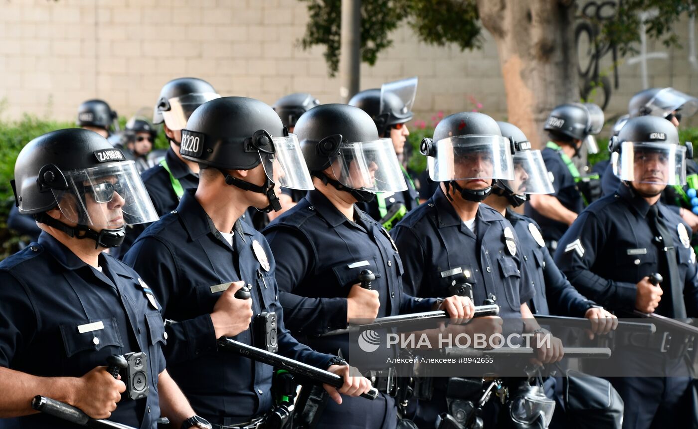 Акция протеста в Лос-Анджелесе