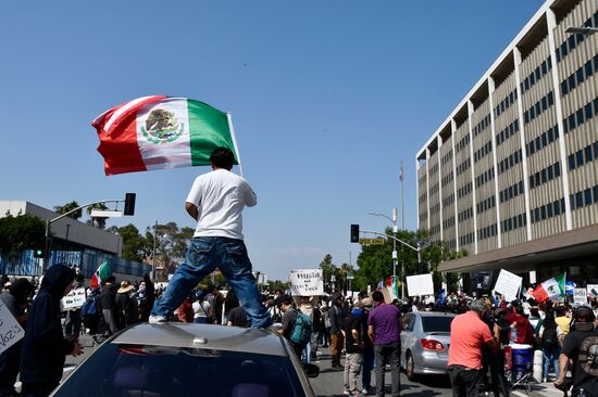 Акция протеста в Лос-Анджелесе