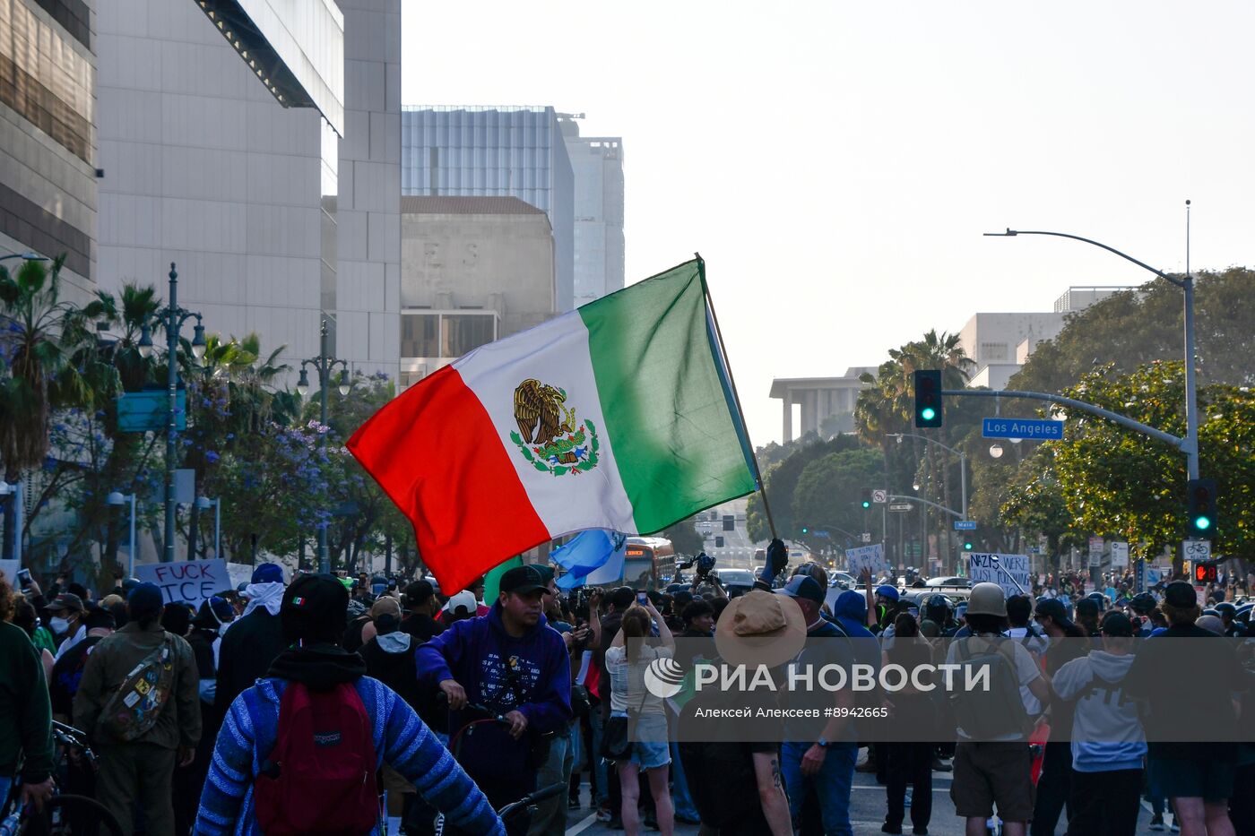 Акция протеста в Лос-Анджелесе