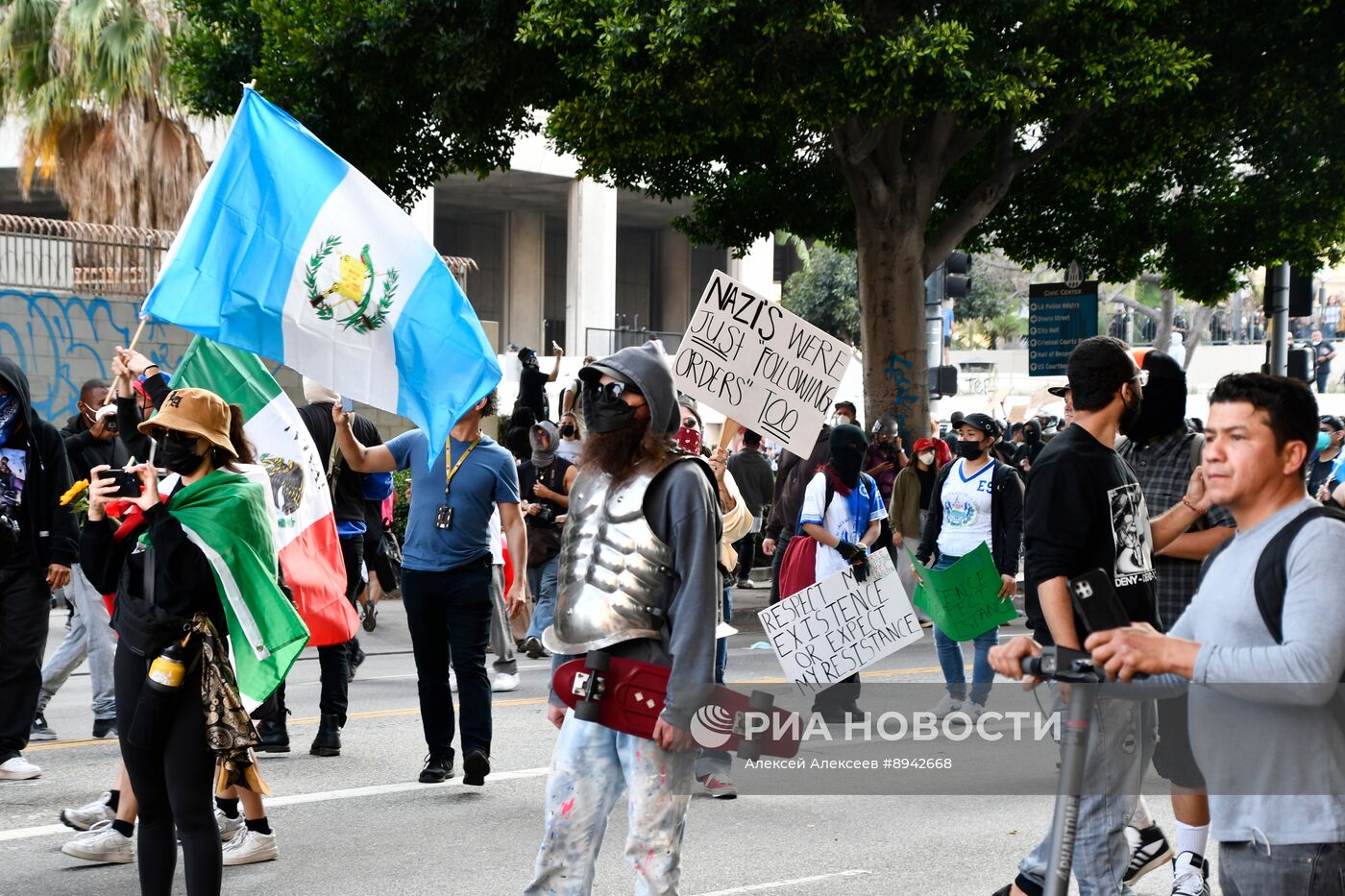 Акция протеста в Лос-Анджелесе