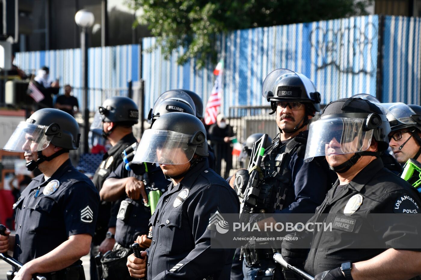 Акция протеста в Лос-Анджелесе