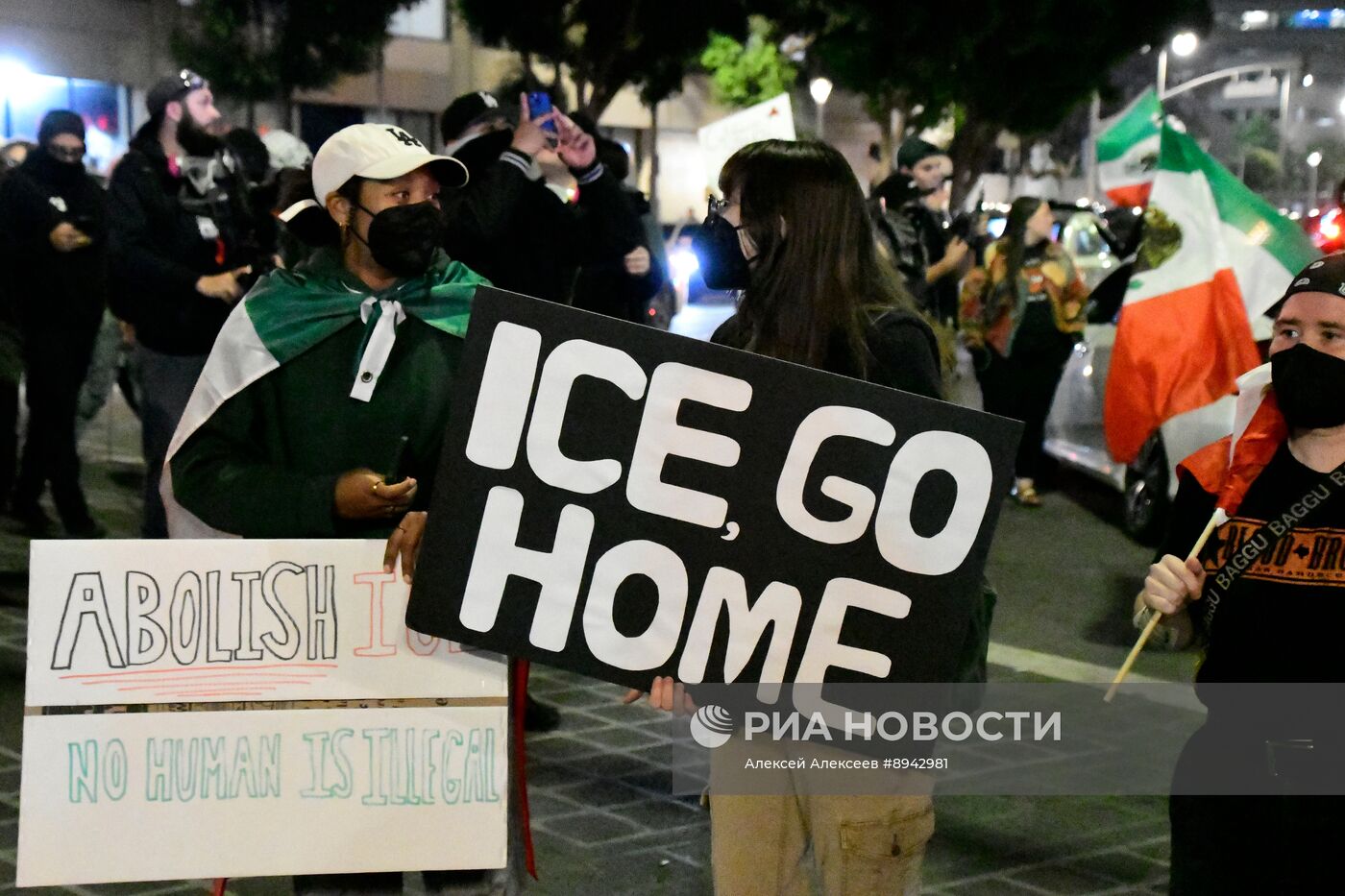 Акция протеста в Лос-Анджелесе