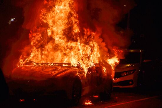 Акция протеста в Лос-Анджелесе