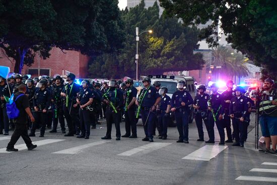 Акция протеста в Лос-Анджелесе