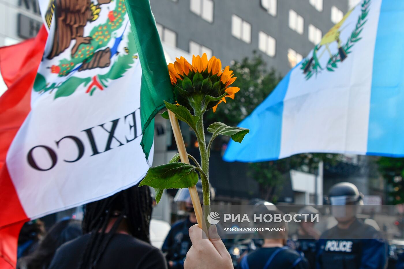 Акция протеста в Лос-Анджелесе