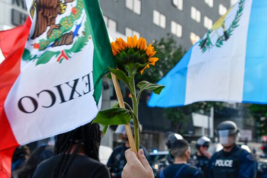 Акция протеста в Лос-Анджелесе