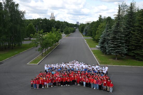 Флешмоб, приуроченный ко Дню России