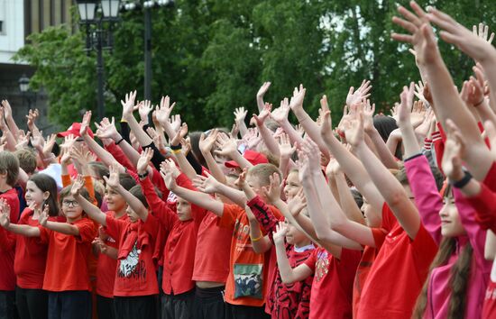 Флешмоб, приуроченный ко Дню России