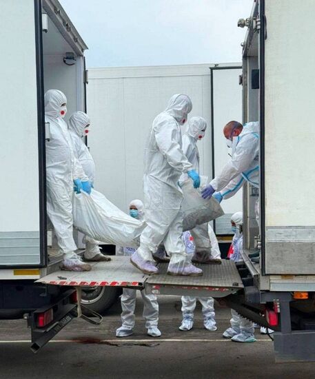 Россия и Украина начали обмен телами погибших солдат