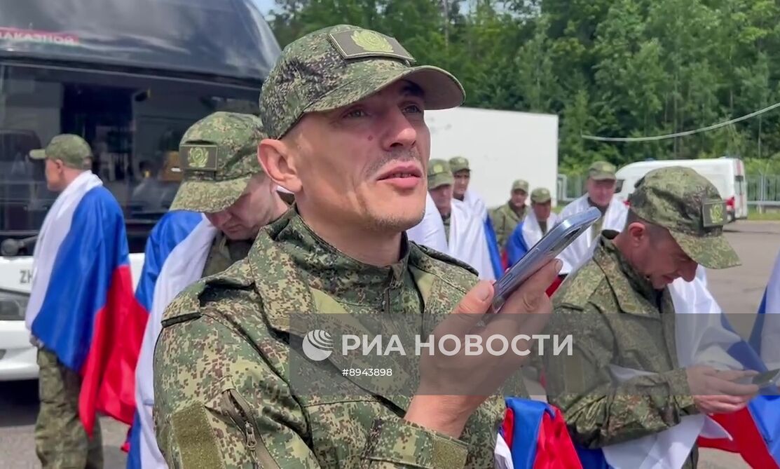 Группа российских военнослужащих возвращена из украинского плена